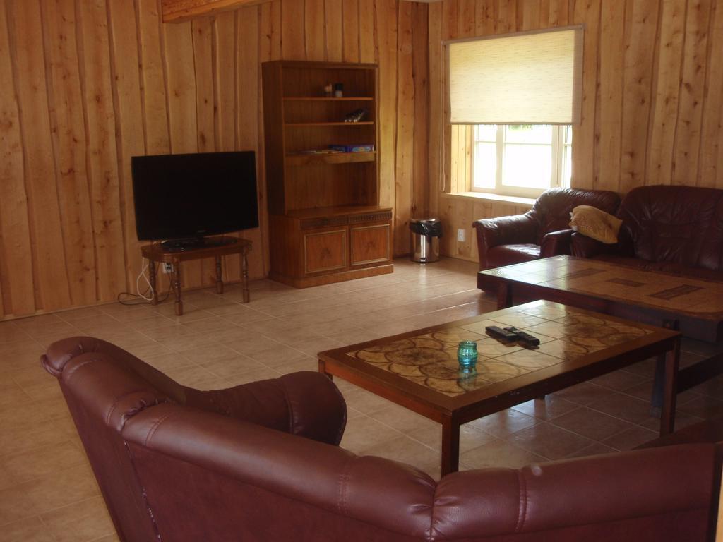 Pauka Holiday House Palli Buitenkant foto